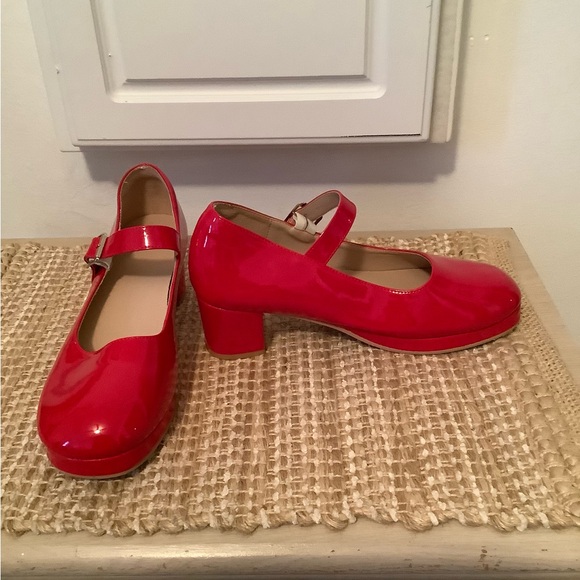 Red Patent Leather Mary Jane Shoes - Picture 2 of 7